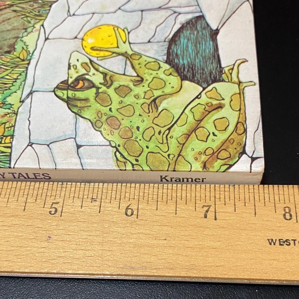 Vintage 1977 volume of Grinms’ Fairy Tales book